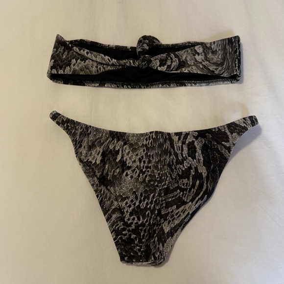 NWOT Melissa Odabash Snakeskin Python Print Strapless Matching Bikini Set - Picture 5 of 10
